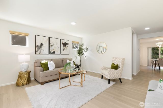 917 228st Street SE, Bothell, WA 98021