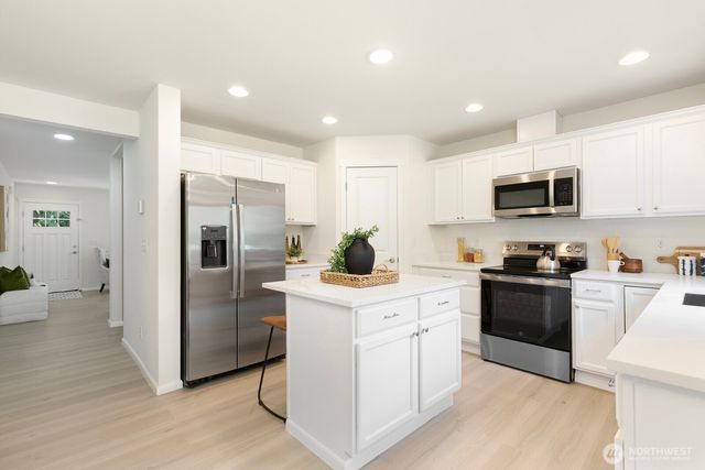 917 228st Street SE, Bothell, WA 98021