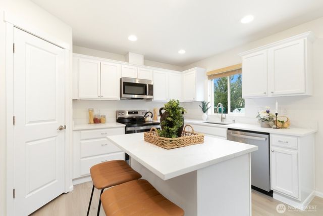 917 228st Street SE, Bothell, WA 98021