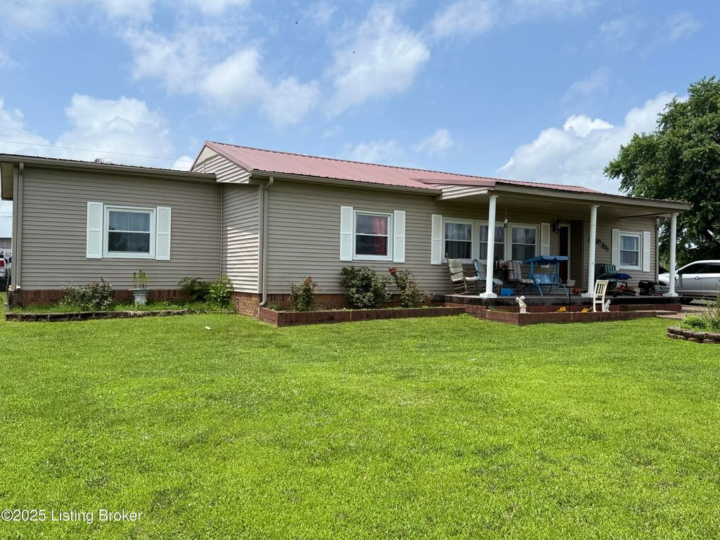 425 Oklahoma Rd, Bee Spring, KY 42207