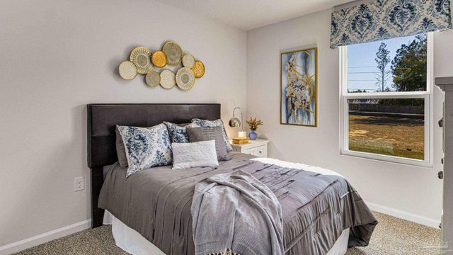 6472 Firefly Dr, Milton, FL 32583