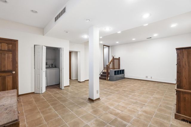 2057 W Loveland Avenue, Loveland, OH 45140