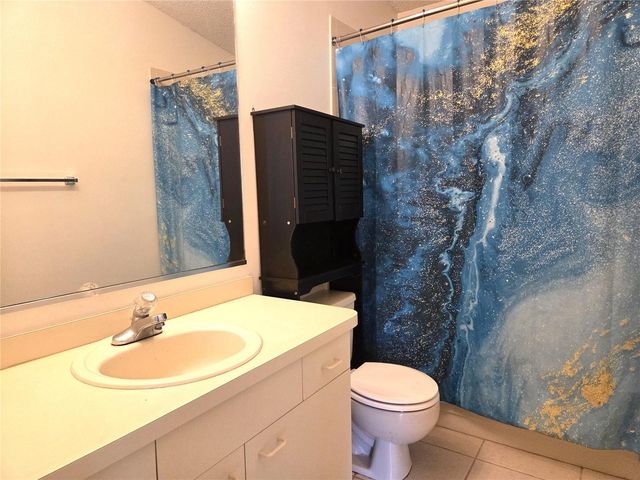 739 HEATHROW AVENUE, Lady Lake, FL 32159