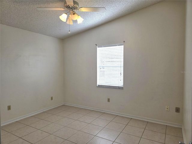 739 HEATHROW AVENUE, Lady Lake, FL 32159