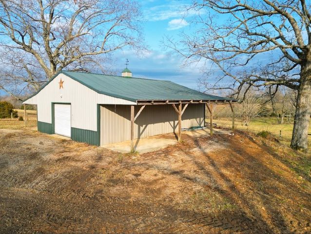 1038 Maple Valley Rd, Cumberland Furnace, TN 37051