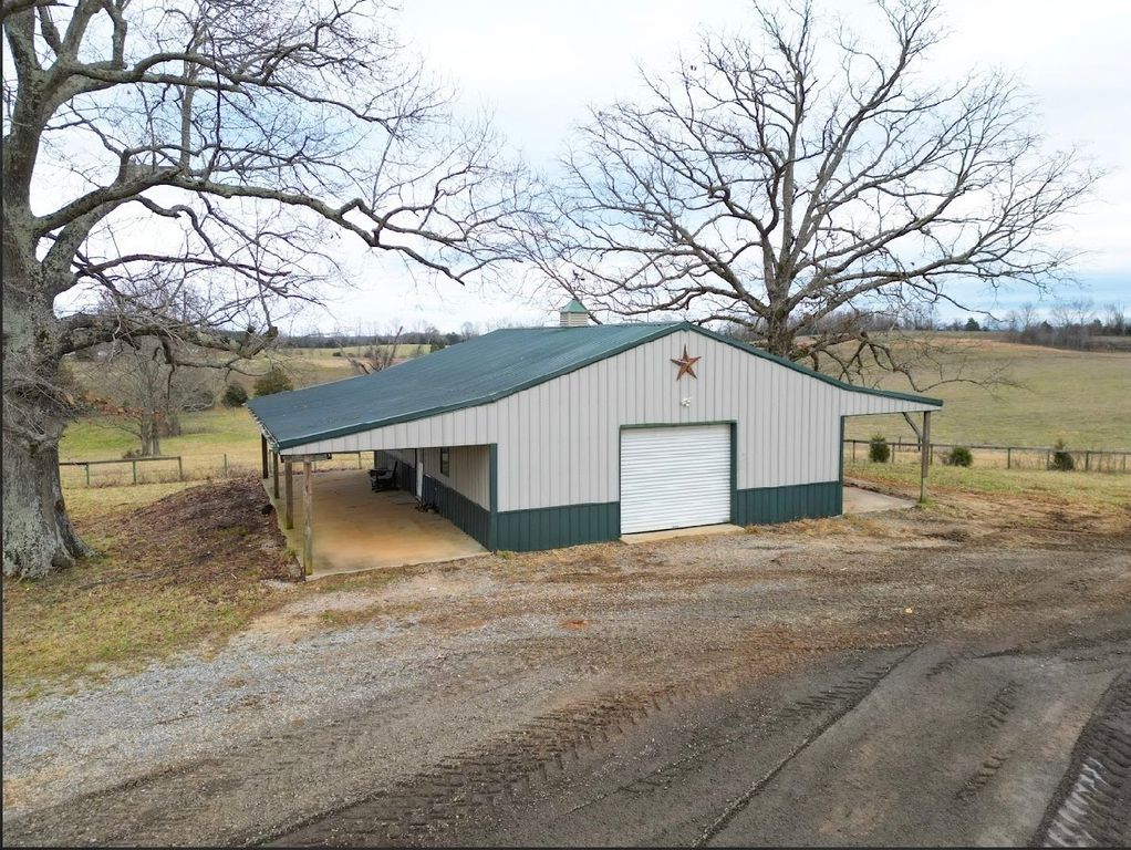 1038 Maple Valley Rd, Cumberland Furnace, TN 37051