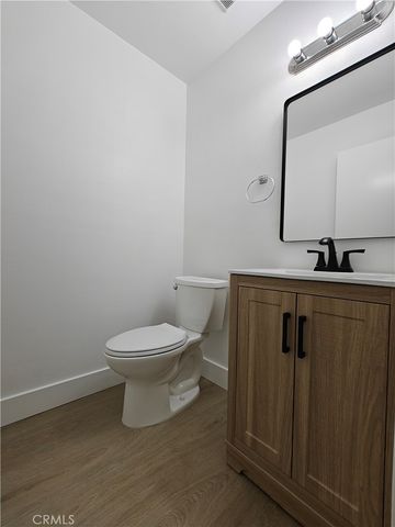 4 Brookmont, Irvine, CA 92604