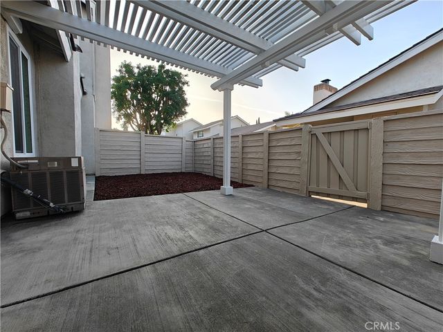 4 Brookmont, Irvine, CA 92604
