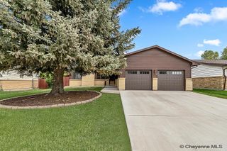 2640 SAGEBRUSH AVE, Cheyenne, WY 82009