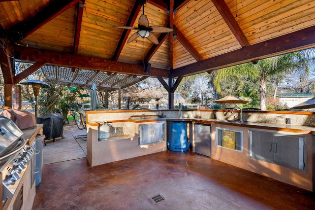 15410 Autumn Oaks Court, Red Bluff, CA 96080