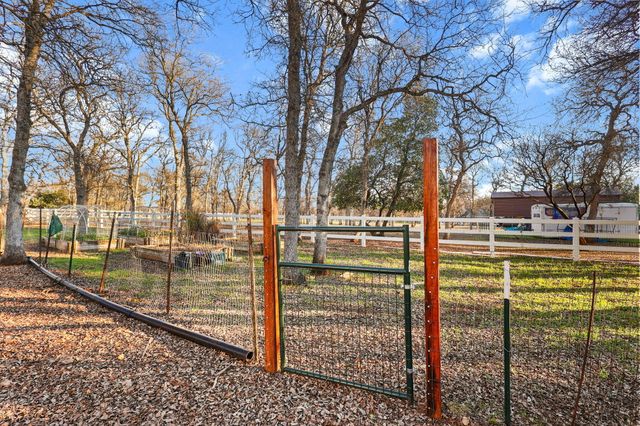 15410 Autumn Oaks Court, Red Bluff, CA 96080