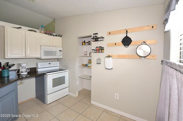 1470 SE Toy Street SE, Palm Bay, FL 32909