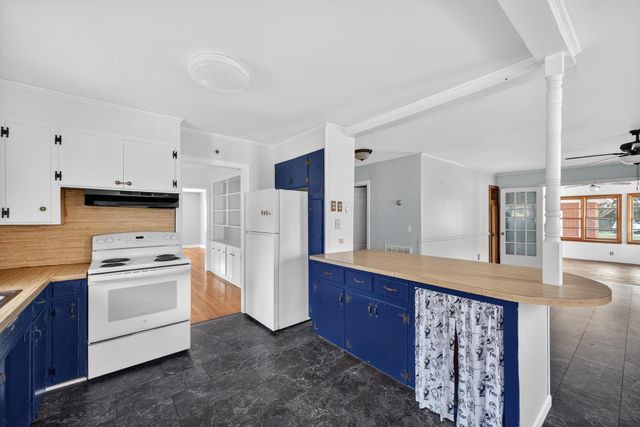 2159 New Holland Road, Wagener, SC 29164