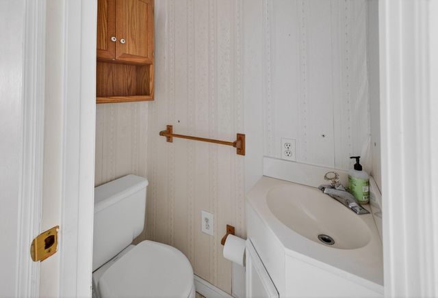 2159 New Holland Road, Wagener, SC 29164