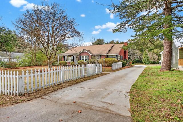 2159 New Holland Road, Wagener, SC 29164