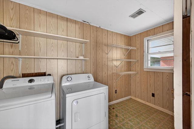 2159 New Holland Road, Wagener, SC 29164