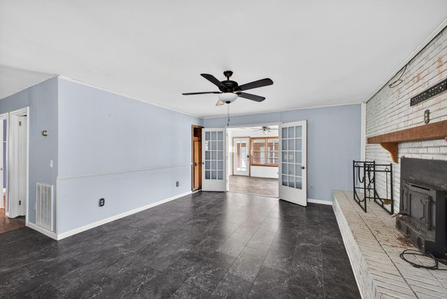 2159 New Holland Road, Wagener, SC 29164