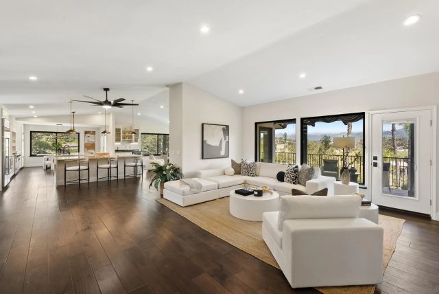 1080 Landavo Rancho Rd, Escondido, CA 92027