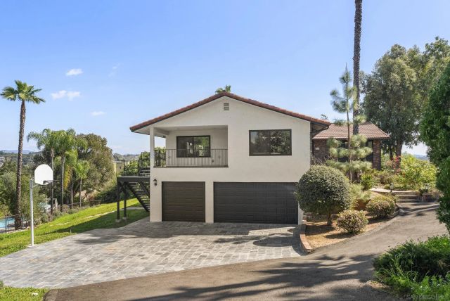 1080 Landavo Rancho Rd, Escondido, CA 92027