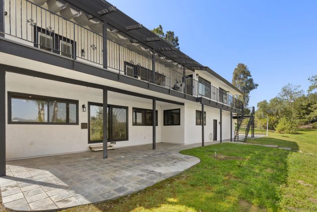 1080 Landavo Rancho Rd, Escondido, CA 92027