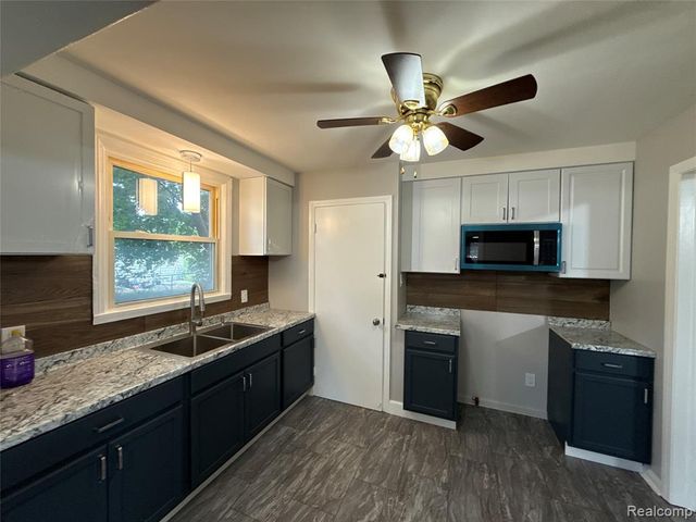 16610 Collingham Drive, Detroit, MI 48205