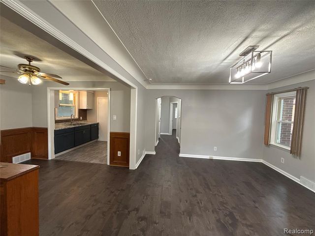 16610 Collingham Drive, Detroit, MI 48205