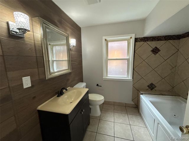 16610 Collingham Drive, Detroit, MI 48205