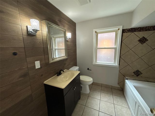 16610 Collingham Drive, Detroit, MI 48205