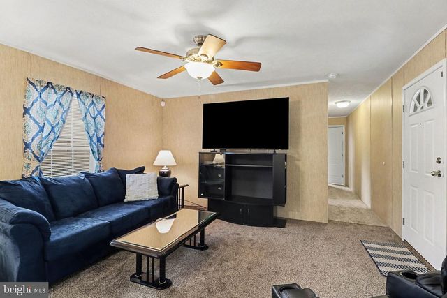 32 HATHAWAY DRIVE, Carlisle, PA 17015