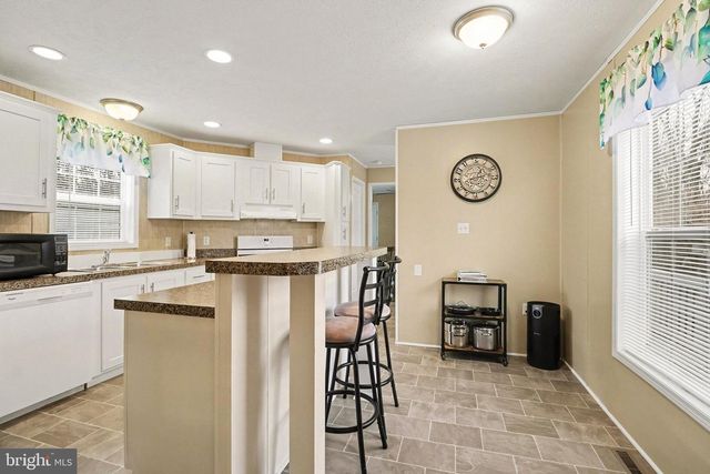 32 HATHAWAY DRIVE, Carlisle, PA 17015