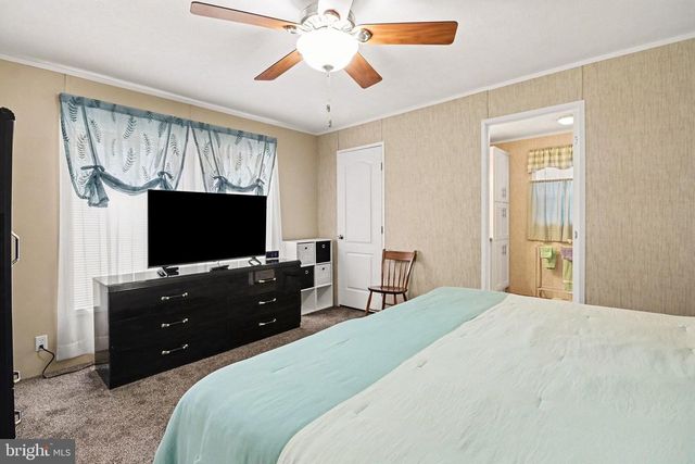 32 HATHAWAY DRIVE, Carlisle, PA 17015