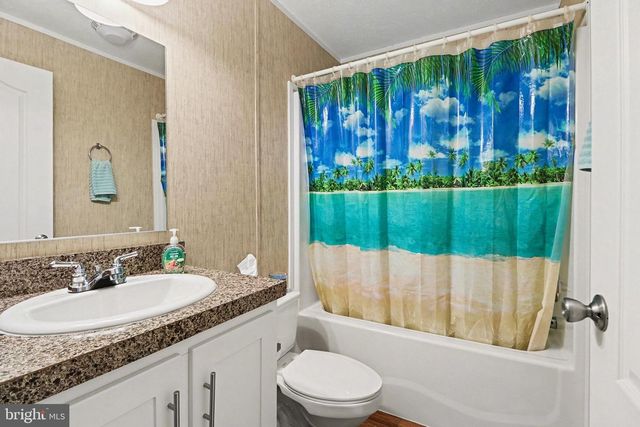 32 HATHAWAY DRIVE, Carlisle, PA 17015