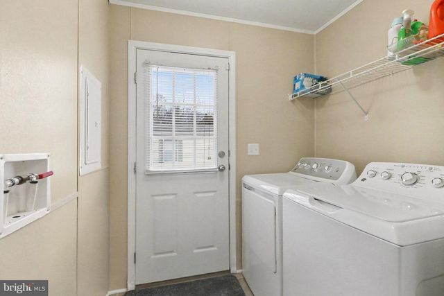 32 HATHAWAY DRIVE, Carlisle, PA 17015