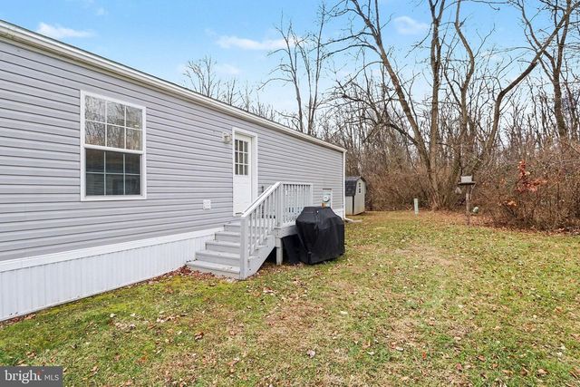 32 HATHAWAY DRIVE, Carlisle, PA 17015