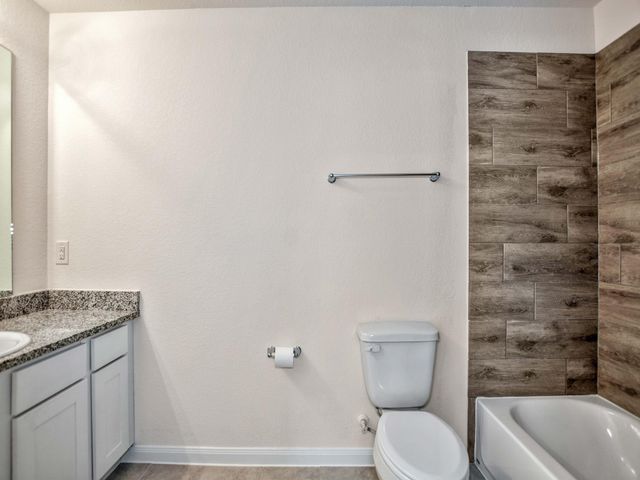 24617 Pools Creek Way Way, Huntsville, TX 77320