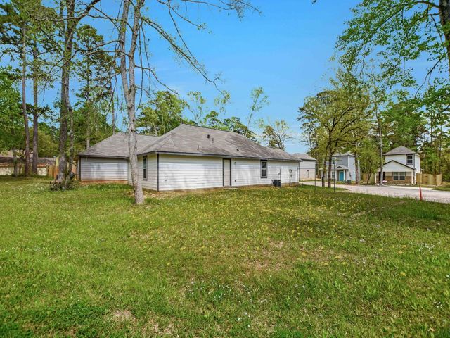 24617 Pools Creek Way Way, Huntsville, TX 77320