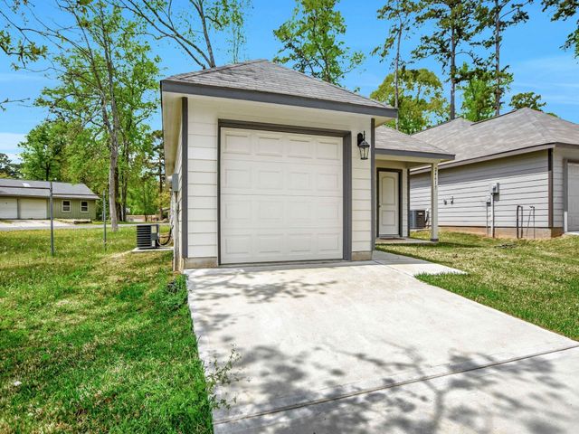 24617 Pools Creek Way Way, Huntsville, TX 77320