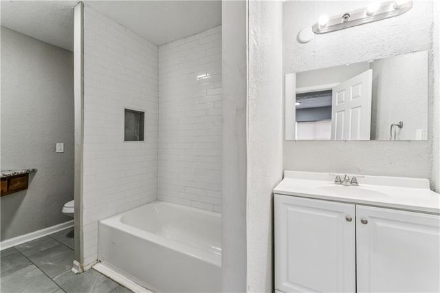 4101 E 59th Street, Kansas City, MO 64130