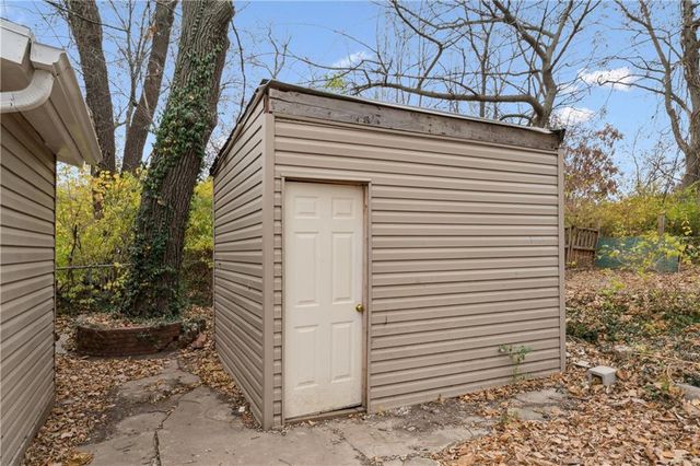 4101 E 59th Street, Kansas City, MO 64130