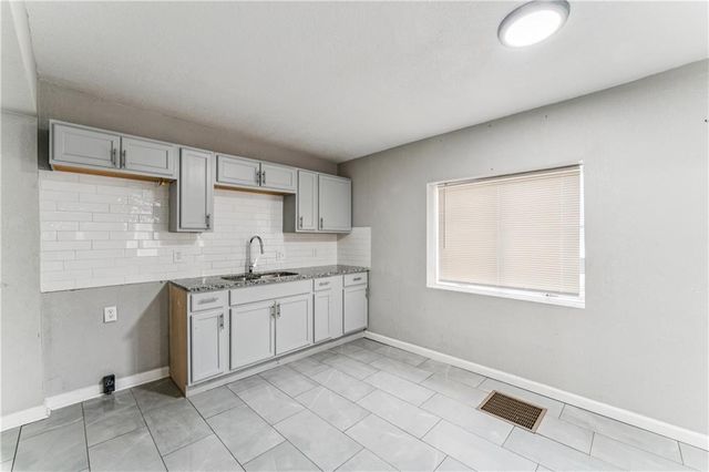 4101 E 59th Street, Kansas City, MO 64130