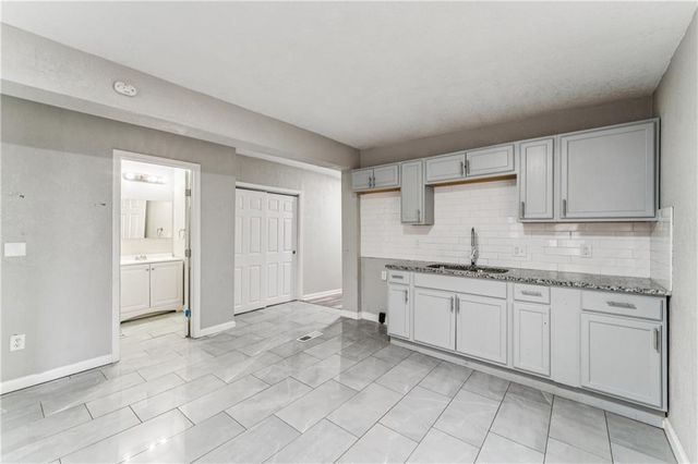 4101 E 59th Street, Kansas City, MO 64130