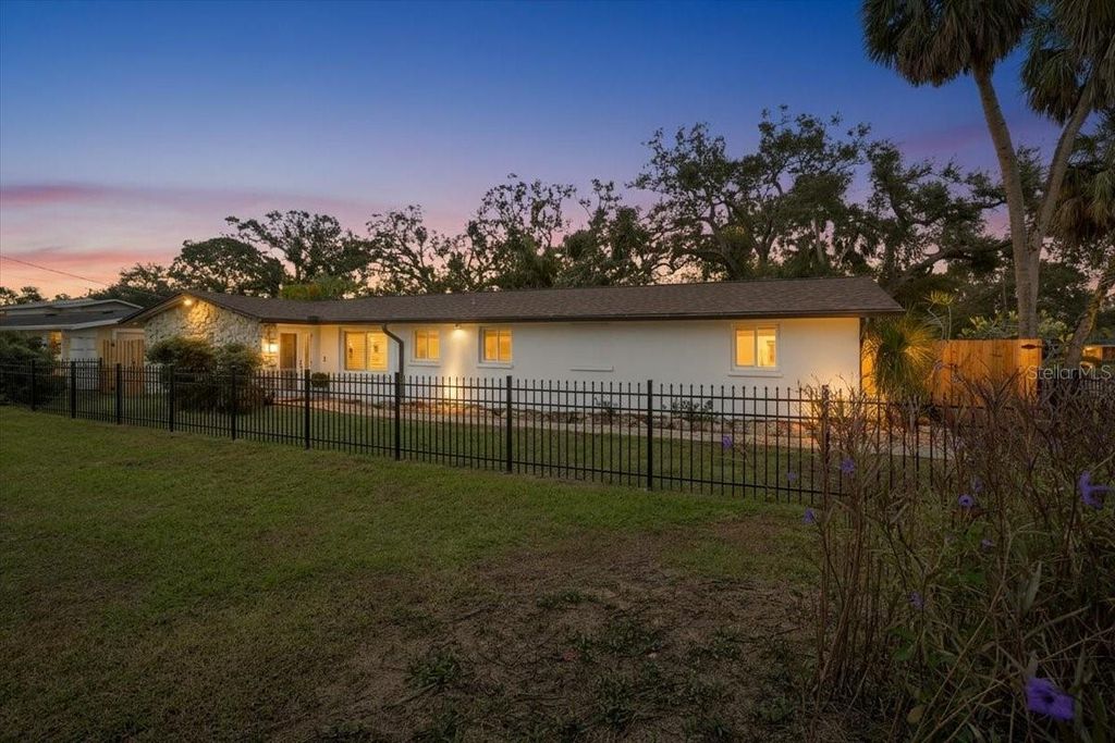 4811 26TH AVENUE W, Bradenton, FL 34209