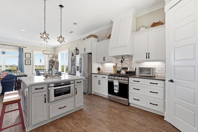 82 Marsh Grass Way, Pawleys Island, SC 29585