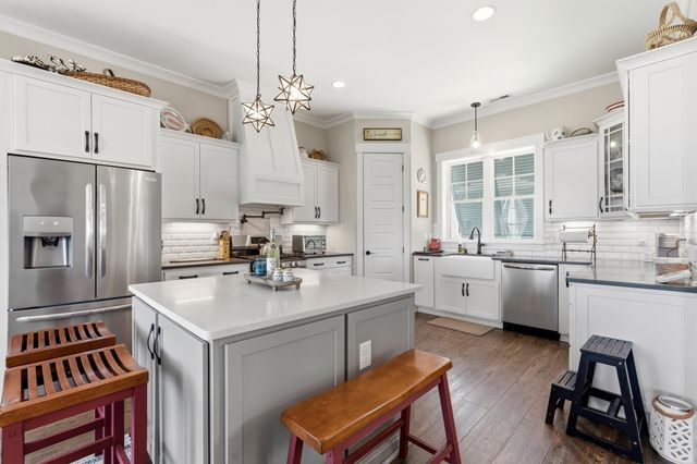 82 Marsh Grass Way, Pawleys Island, SC 29585