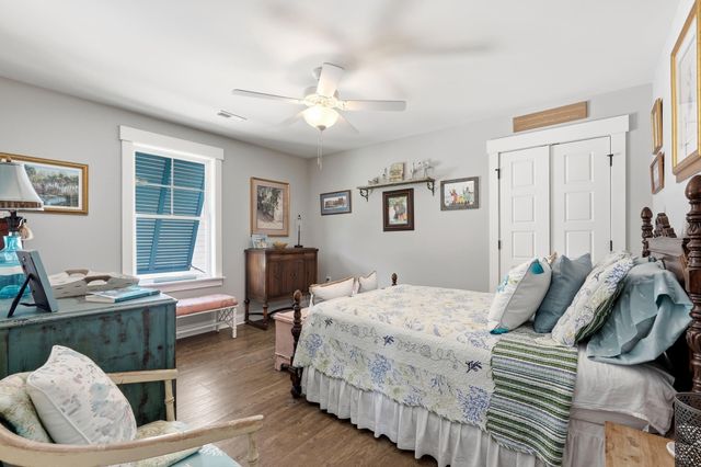 82 Marsh Grass Way, Pawleys Island, SC 29585