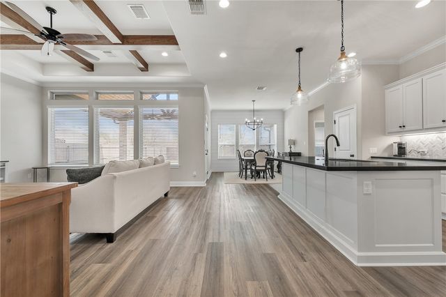 4355 Fox River, Bryan, TX 77802