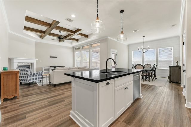 4355 Fox River, Bryan, TX 77802