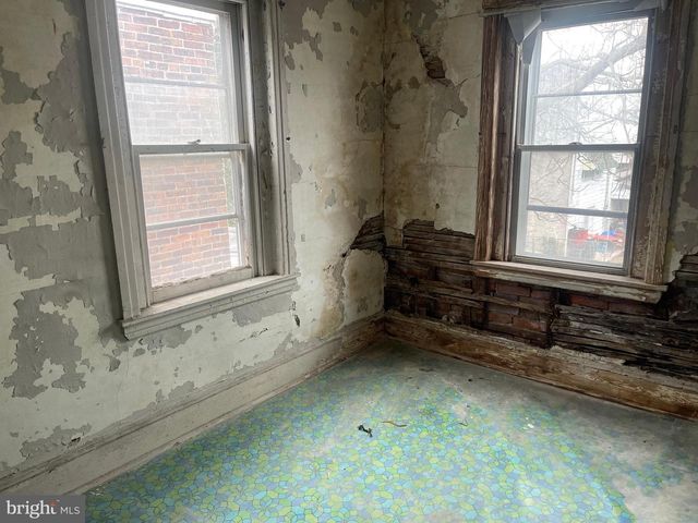 708 JEFFREY ST, Chester, PA 19013