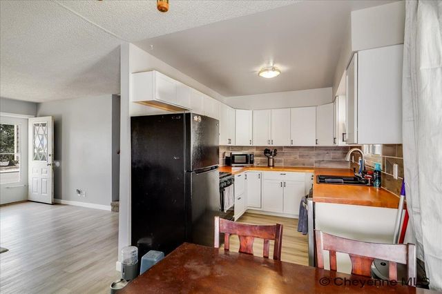 4700 KING ARTHUR WY, Cheyenne, WY 82009