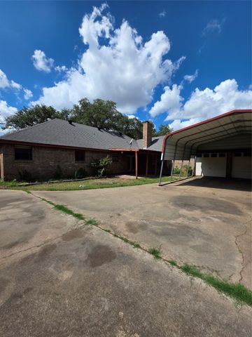 1115 Green River Trail, Cleburne, TX 76033